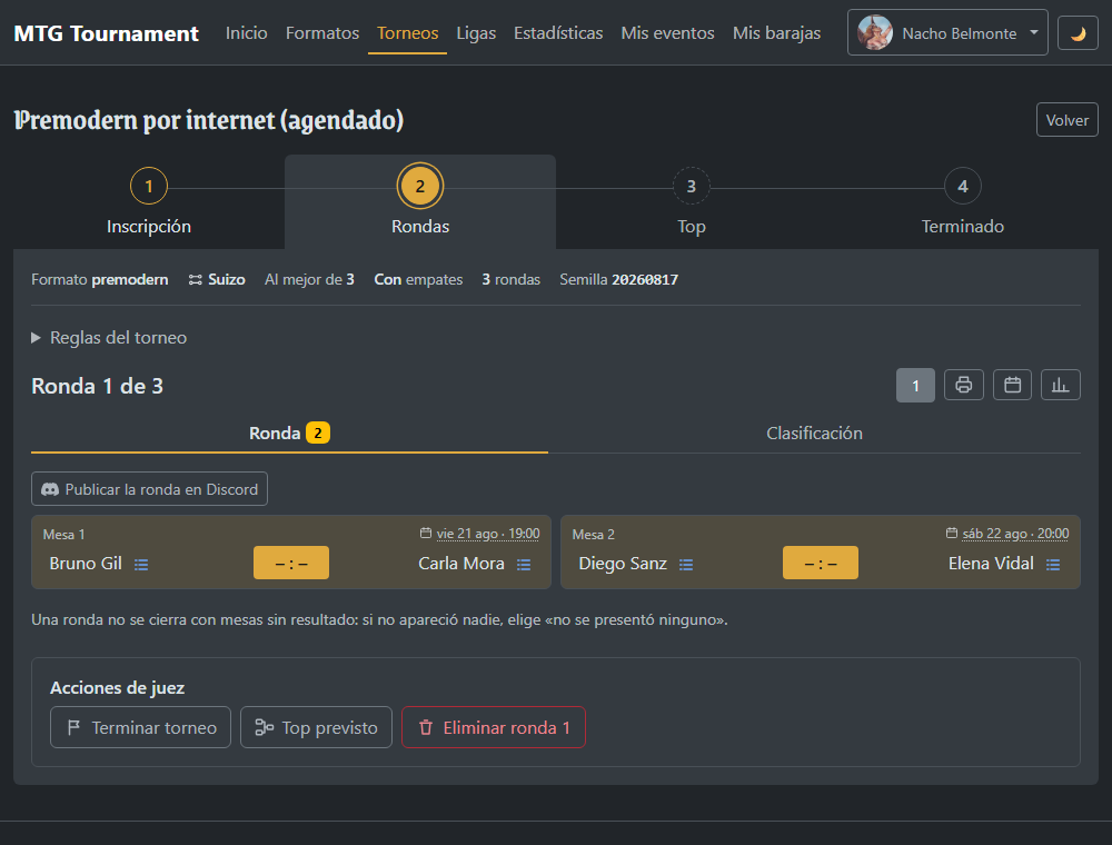 La ronda de un torneo integrado en la web: encima de las mesas, el botón «Publicar la
                      ronda en Discord» con el icono de Discord, y cada mesa con su hora acordada y su
                      marcador por rellenar.